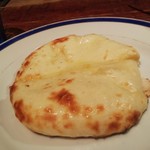 ダバ インディア - チーズクルチャ(ハーフ)