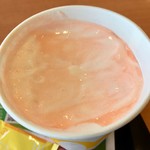 マクドナルド - 白桃、黄桃、ネクタリンの3種が入っていて、酸味がある事で、スッキリした甘さになっていました！！