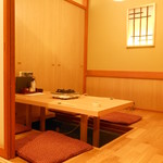Tsukiji Fukutake - 人気の個室席。4名～５名。