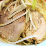 ラーメン二郎 - 豚