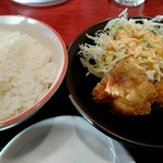 らーめん寿がきや - 唐揚げとご飯のアップ