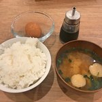 東山茶房 - 卵かけご飯とみそ汁