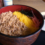 一軒茶屋 - とりそぼろ弁当