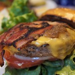 ベーコンチーズバーガー 