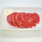 Kominka Izakaya Komachi - もつ鍋リピーターＫ様が先ず注文する「冷やしトマト」