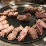 육전식당 - サムギョプサル