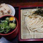 総本家　うどん道楽 - ざるうどん と かやくおにぎり