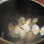 創作わしょく・わいん モザイク - あさりの酒むし650円