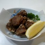 からあげ屋 -   家で、ささっと盛りつけてみました！
レモンとパセリを添えて。