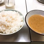 埼玉屋食堂 - ♦︎ごはん大盛りに変更 50円(税込み)
            ごはんもお味噌汁も美味い！