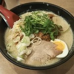 Ganso Sapporo Ya - 香菜味噌胡麻ラーメン 1,050円♪