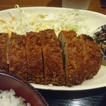 はらぺこダイニング - かつは脂もあるが梅紫蘇風味でさっぱり頂ける