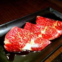 天空焼肉 星遊山 - [ 炙 り ]黒毛和牛炙りロース