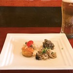 チベッタ - Ｂランチの前菜
      レンズ豆の煮込み、スモークサーモン、鶏ときのこのマリネ、さつまいもの素揚げ