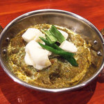 タンドールバル カマルプール - サーグパニール(750円)