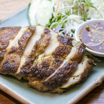 鶏肉のグリル「ガイ・ヤーン」 ★☆☆