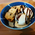 「パウンドーケーキとアイス」