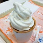 上野動物園　西園食堂 - ソフトクリームバニラ300円