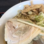 自家製太麺 渡辺 - 煮豚アップ