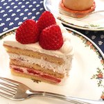 フレンチ パウンド ハウス - 苺のショートケーキ ルージュ