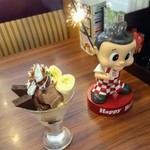 ビッグボーイ - 誕生月特典の、濃厚ベルギーチョコとバナナのサンデー