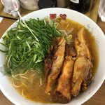 面館 - ラーメン肉差し替え