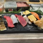 寿司の美登利 - 梅にぎり 800円