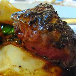 ラ・ロシェル 渋谷 - 仔牛フィレ肉のグリエとフォアグラのソテー　ロッシーニ風