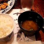 ステーキランド 神戸店 - ライスと味噌汁