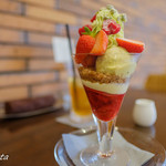 91421815 - イチゴとピスタチオのパフェ（1836円）★3.9