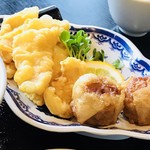 天山閣 - 以下の天ぷらと揚げ焼売