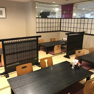 手足が伸ばせてゆったり、のびのびお食事が楽しめます◆お座敷席