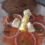 Tandjung Sari Hotel - スモークサーモン（朝）