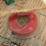 Tandjung Sari Hotel - スイカのガスパチョ（昼）