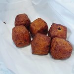 舷喜屋 - げんきや特製つくね(6個) 160円