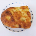 グルマンヴィタル - 石窯スモークチーズ塩パン1/2￥380