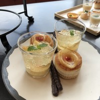 ザ タヴァン グリル＆ラウンジ - 