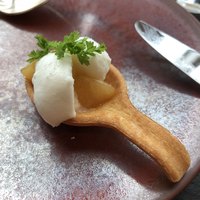 ザ タヴァン グリル＆ラウンジ - 