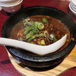 陳家私菜 - 元祖頂天石焼麻婆豆を崩す前