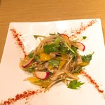 KOYOI　炭火焼と旬菜 - ささみのパクチーサラダ☆
