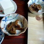 銚子屋 - ゴーヤの煮物を味見させてもらいました。
