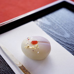 中島の御茶屋 - 料理写真:上生菓子とお抹茶セット¥750