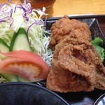 牛骨ラーメンセット　864円