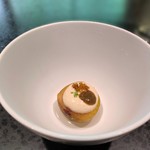 イチリン ハナレ - 無花果とごまのソース、烏骨鶏のピータン