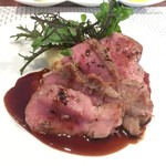 ビストロ ダイア - 北海道恵庭市産放牧豚肩ロースのロースト柚子胡椒風味の赤ワインソース