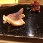 日本橋蛎殻町 すぎた - 北寄貝とタコの柔らか煮
      