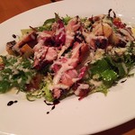 ブチ ボッケーノ - 
      「霧島豚の自家製スモークベーコンのグリル サラダ仕立て」
      ('2018.5月)