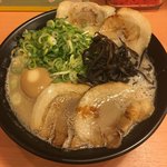 博多 くまちゃんらぁめん - デラックスらぁめん