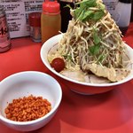 千里眼 - 冷やし中華（少な目）麺150グラム 850円　ヤサイマシガリマヨマシマシカラメマシマシショウガの辛揚げマシ別皿で