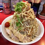 千里眼 - 冷やし中華（少な目）麺150グラム 850円　ヤサイマシガリマヨマシマシカラメマシマシショウガの辛揚げマシ別皿で